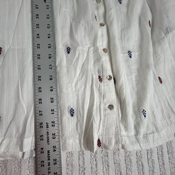 Akemi + Kin Adela Embroidered Buttondown Blouse Size Large White Oversized Boxy - Picture 7 of 7
